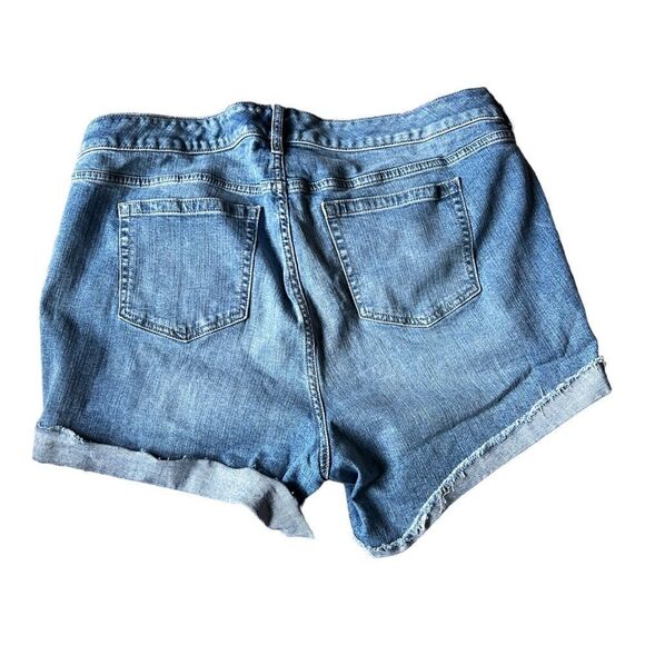Torrid Stretch High Waist Cuffed Frayed Denim Jean Shorts Size 20 - Picture 2 of 7